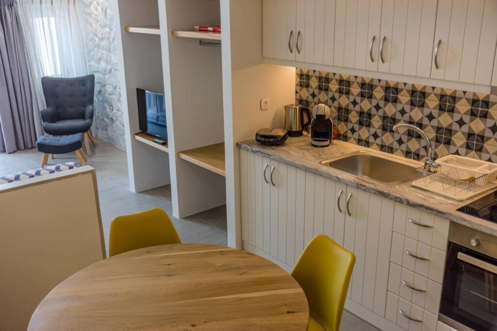 Pera Gyalos Casa Tholari Al Mare 빌라 외부 사진